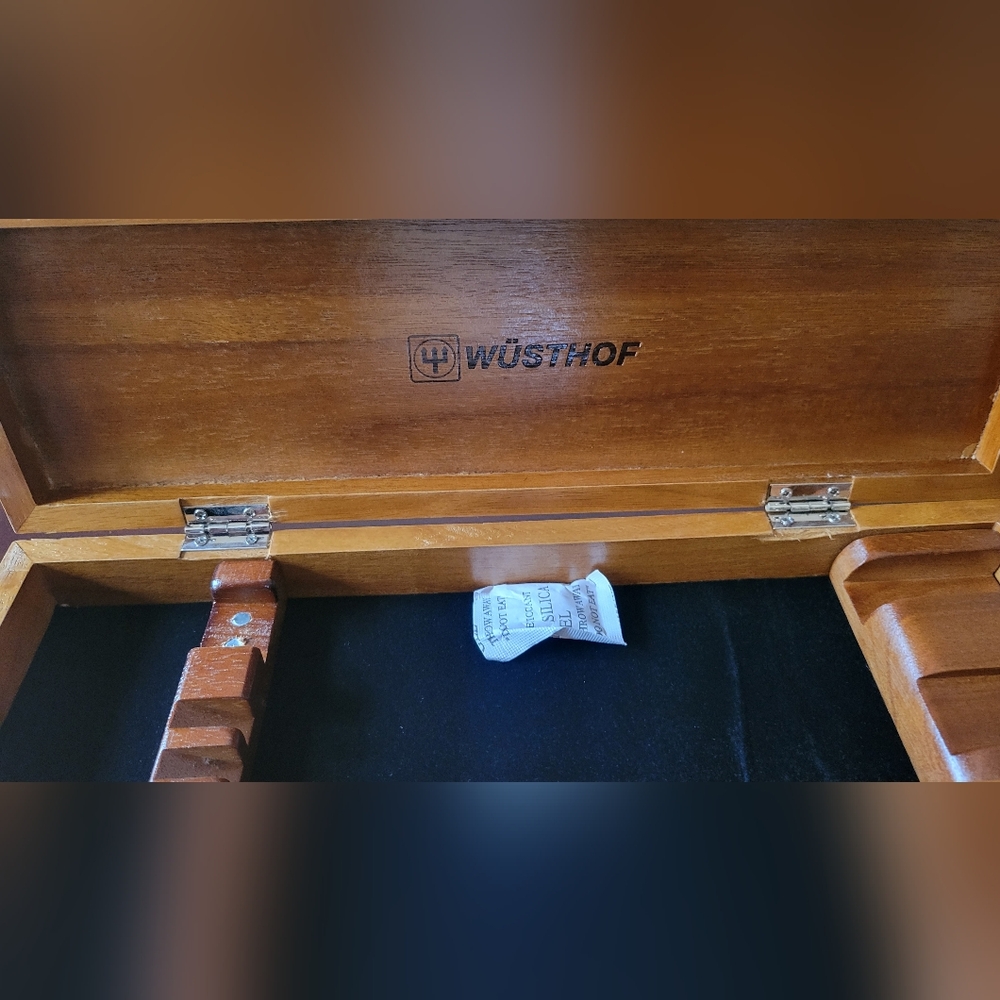 Wusthof-2 PC Carving Set with Case - Picture 5 of 5